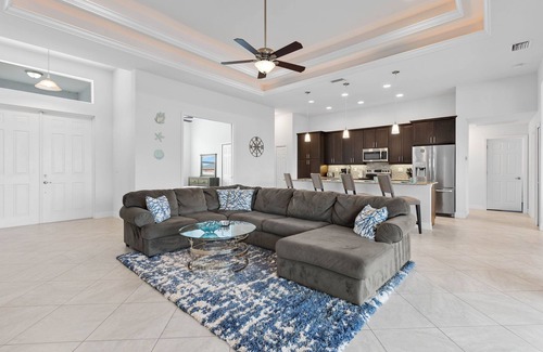 Pelican Casa | Canal View 4-BR Getaway w/ PVT Pool in Cape Coral