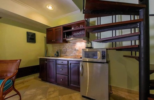 Cap Cana Marina Casa | Canal-view Loft, walking distance to Api Beach!
