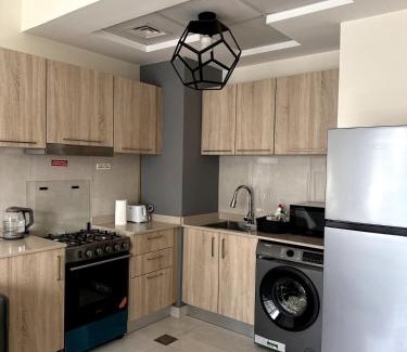 Madinat Zayed Apartamento | Canal View Studio in AG Tower