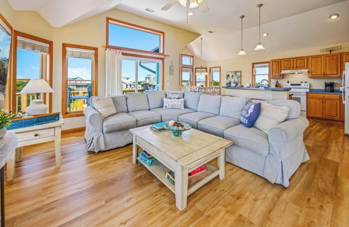 Brigands' Bay Casa | Canalfront Home with Private Pool, Hot Tub, Private Boat Dock, Game Room