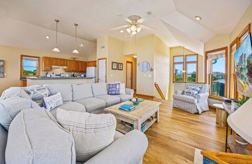 Brigands' Bay Casa | Canalfront Home with Private Pool, Hot Tub, Private Boat Dock, Game Room