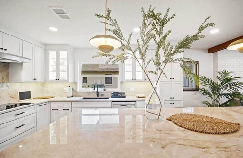 Palm Harbor Casa | Casa Delfin: Canal Home with Pool