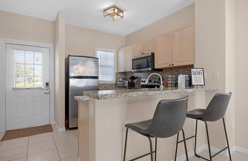 Marathon Casa | Canalside 2BR/2BA Villa 7036 with Jetted Spa Pool: the Marlin House at Village at Hawks Cay Villas