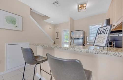 Marathon Casa | Canalside 2BR/2BA Villa 7036 with Jetted Spa Pool: the Marlin House at Village at Hawks Cay Villas