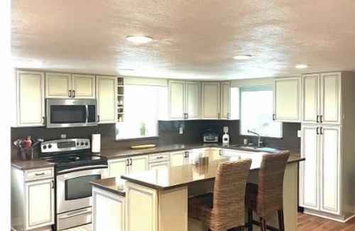 Waterloo Casa | Canalside Tranquility