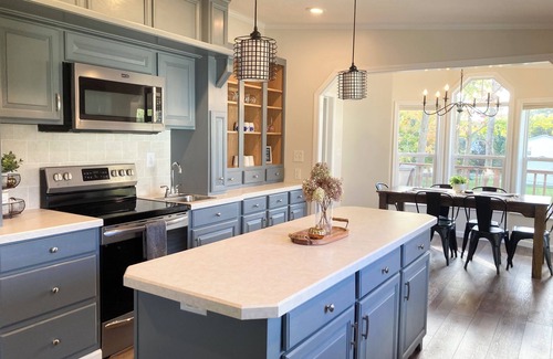 Canandaigua Casa | Canandaigua Lake Charmer! Lake Access, Deck, Master Suite, Firepit!