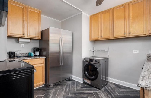 Lindley Park Casa | Canary Cottage