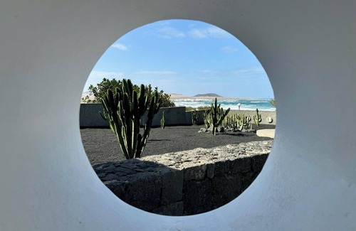 Urbanización Famara Villa | Canaryislandshost l Petra