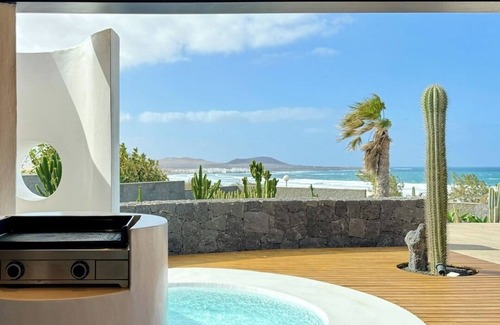 Urbanización Famara Villa | Canaryislandshost l Petra