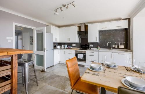 Poole Casa | Candle Island View - Superb Harbour Views from Three Floors