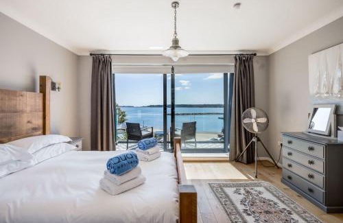 Poole Casa | Candle Island View - Superb Harbour Views from Three Floors