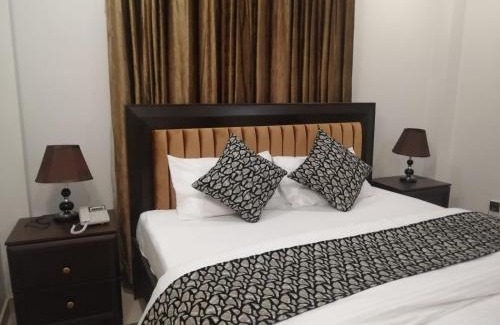 Dhirkot Hotel | Candle Wood