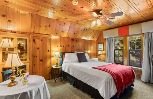 Browns Valley Cama Y Desayuno | Candlelight Inn Napa Valley