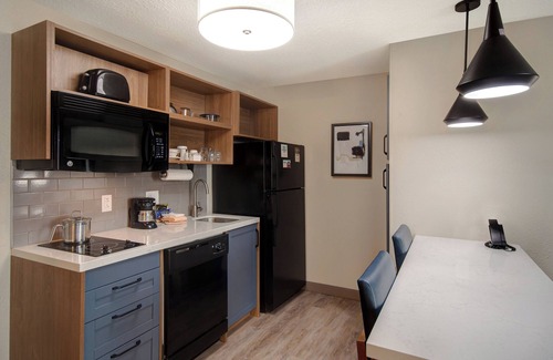 Columbia Hotel | Candlewood Suites, Columbia/Ft. Jackson by IHG