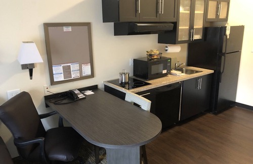 Greenville Hotel | Candlewood Suites Greenville NC by IHG