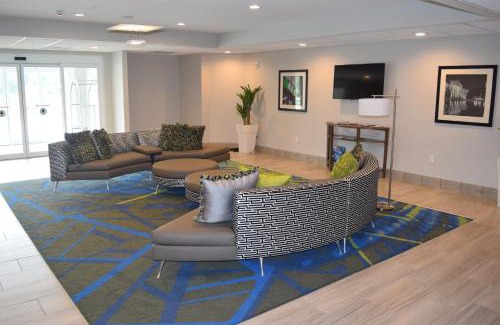 Metrocenter - North Rhodes Park Hotel | Candlewood Suites - Nashville Metro Center by IHG