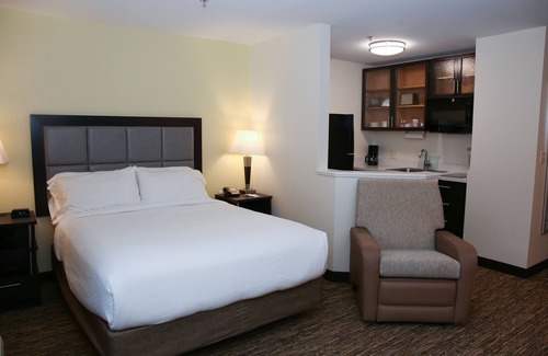 Scarborough Hotel | Candlewood Suites Portland - Scarborough by IHG