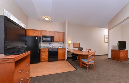 Mission Valley West Hotel | Candlewood Suites San Diego by IHG