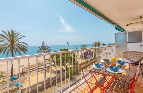 Canet de Mar Apartamento | 76 m² Apartamento ∙ 4 habitaciones ∙ 7 personas