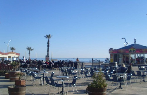 Les Arenes Apartamento | Canet plage T2 4 couchages: piscinas y estacionamiento semanal, quincena o mes