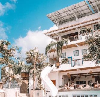 Batu Bolong Hotel | Canggu Village Accommodation