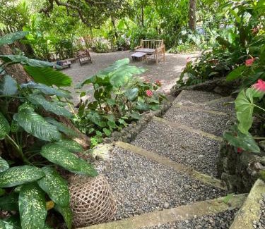 Siquijor Casa | Canjahawon Nipa Hut Homestay