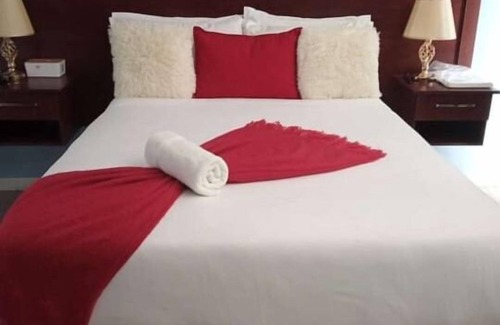 Central Cama Y Desayuno | Canna Lilly Guest House