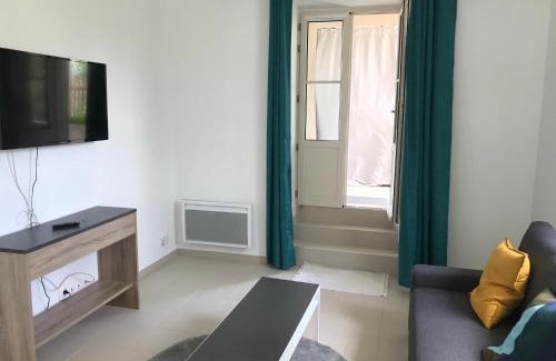 Carnot Apartamento | Cannes 2 pieces de 49 m2 ,piscine. Jardin privatif