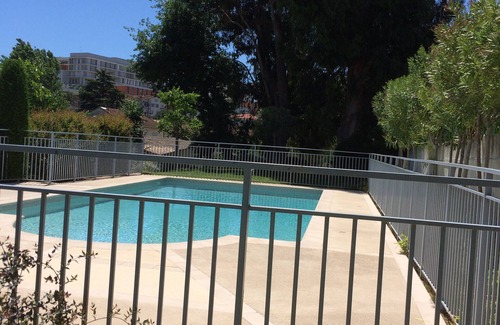 Riou - Petit Juas - Av de Grasse Apartamento | Cannes, apartamento de 3 habitaciones con aparcamiento privado, piscina y WIFI gratuito.
