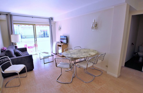 Cannes City Centre Apartamento | Cannes, located behind the Martinez Hotel at 50 meters to the Croisette