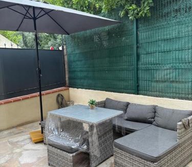 Prado - Republique Villa | CANNES Maison Design "DOLCE VITA"