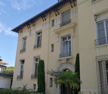 California - Pezou Apartamento | CANNES Vue Mer & Balcon dans Villa Exceptionnelle Belle Époque la Californie