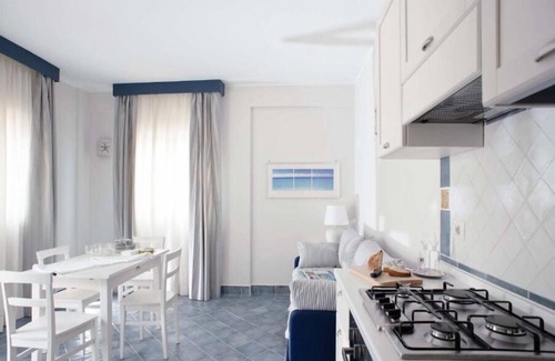 Villammare Apartamento | Cannicelle Apartment with sea view located inside the Residence le Ruve Bianche with swimming pool and private beach