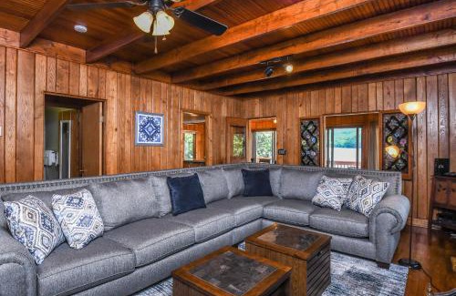 Thayerville Casa | Canoe Cottage