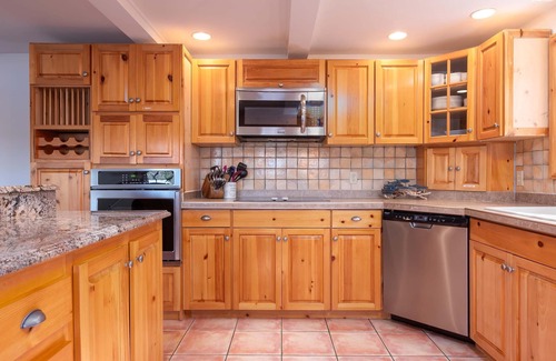 LaBelle Cabaña | Canoe Cove Lake House