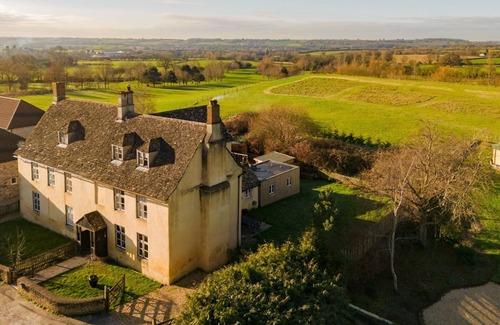 Wotton-under-Edge Cabaña | Canons Court Lodge - Wotton-Under-Edge - Dog friendly