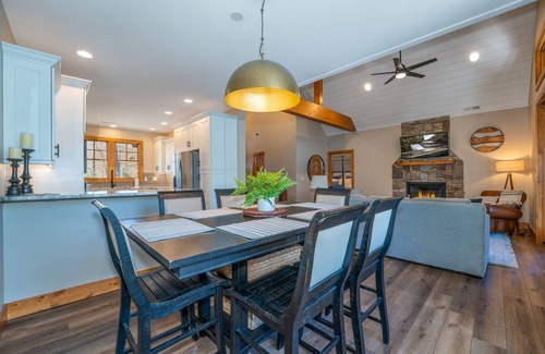 Brevard Casa | Canopy Creek Connestee Falls | 4 Bed, 2 Bath