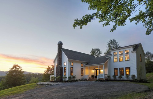 Denver Casa | Canopy Hill House - Modern w/Pool + Hot Tub + Mt Views