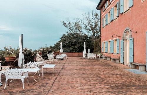 Monte San Pietro Casa | Cantaia Estate