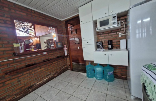 Marica Casa | Cantinho da Paz, Aceito Pets. Desfrute de um Ambiente Tranquilo e Aconchegante