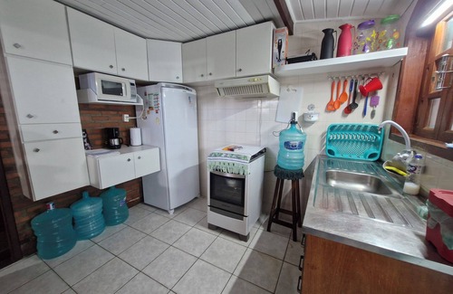Marica Casa | Cantinho da Paz, Aceito Pets. Desfrute de um Ambiente Tranquilo e Aconchegante