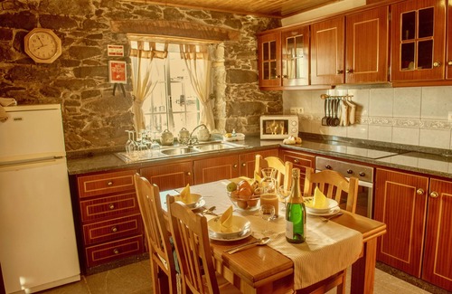 Calheta Casa | Cantinho da Calçada Cerca de Same Hiking (con buena vista, calor y aire acondicionado)