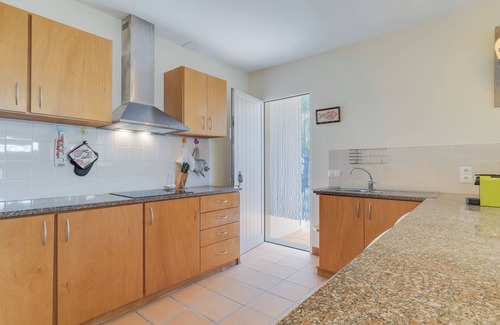 Pedras Pretas Casa | Canto de Ega. The perfect house for a family vacation, a 5-minute walk from the beach.