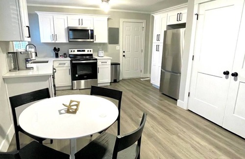 Canton Casa | Canton Charmer - Modern 2BR Bungalow