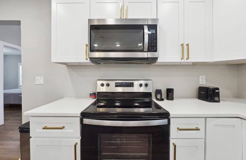 Canton Casa | "Canton Cottages" 3 Modern Cottages Sleeps 14