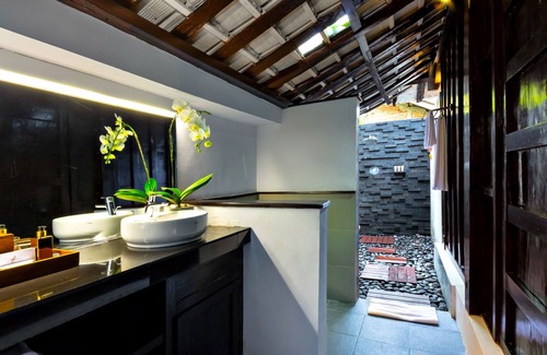 Lodtunduh Hotel | Canvas Escape Resort