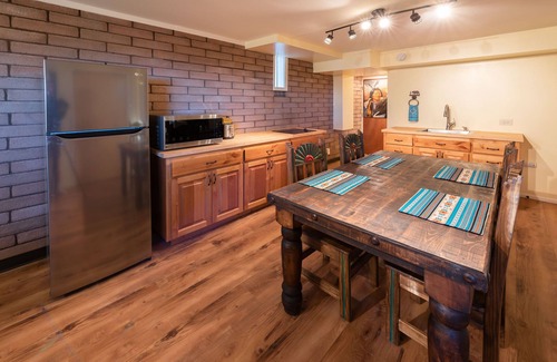 Los Alamos Apartamento | Canyon and Mountain Views