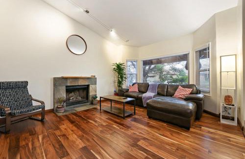 Mira Mesa Complejo | Canyon Breeze - Private Home with Hot Tub & Views