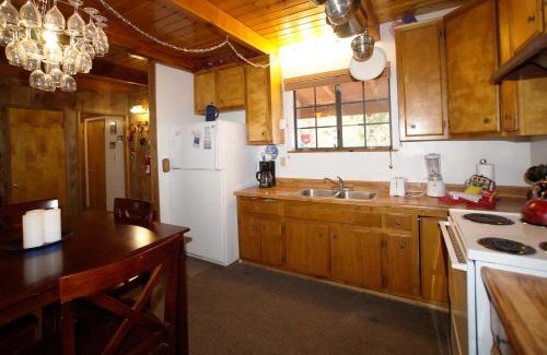 Fawnskin Casa | Canyon Cabin - A quaint cabin in a peaceful location yet close to Big Bear's attractions!