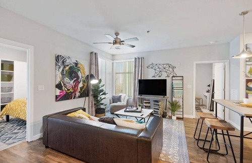 Downtown Reno Apartamento | Canyon Flats Apartments by Barsala